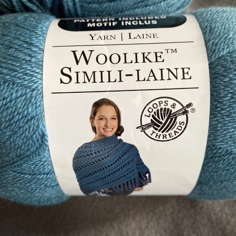 Loops and Threads Yarn - Picture 2 of 4